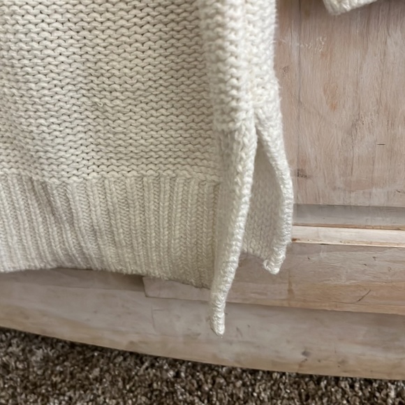 Sweater - Picture 2 of 4